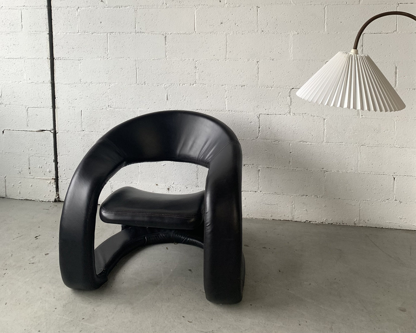 Jaymar Tongue Chair, Canada