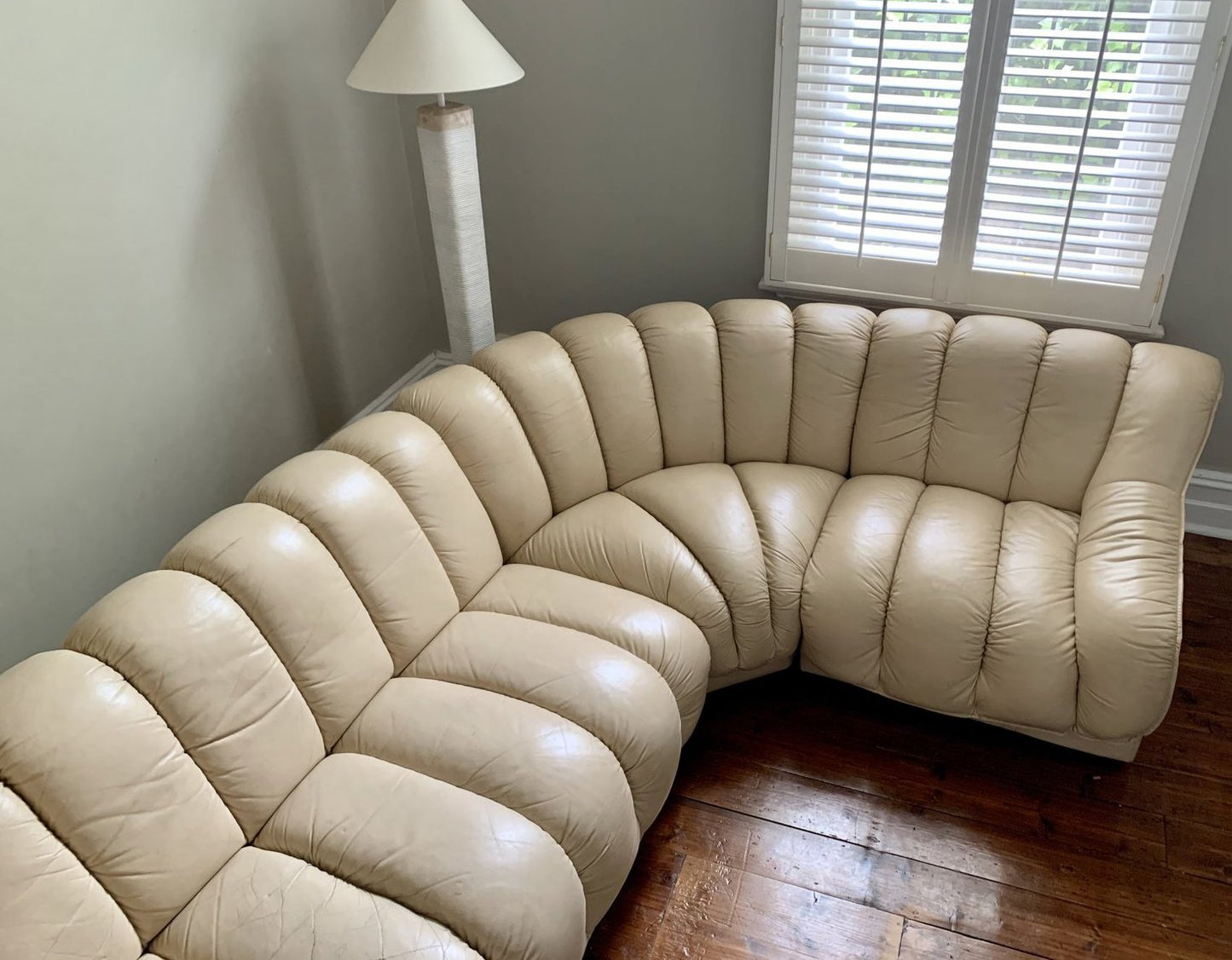 Peachy Cream Leather Sectional Sofa in the Style of De Sede