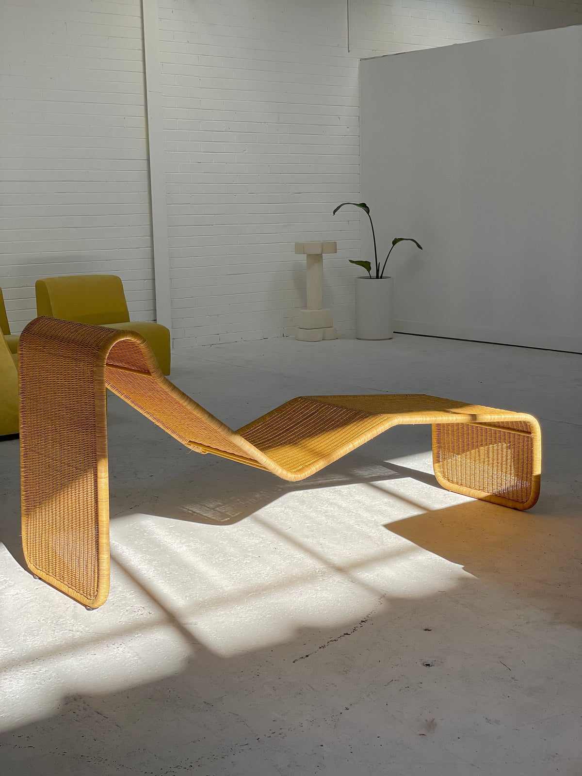 Cane Lounge Chaise After Tito Agnoli P3