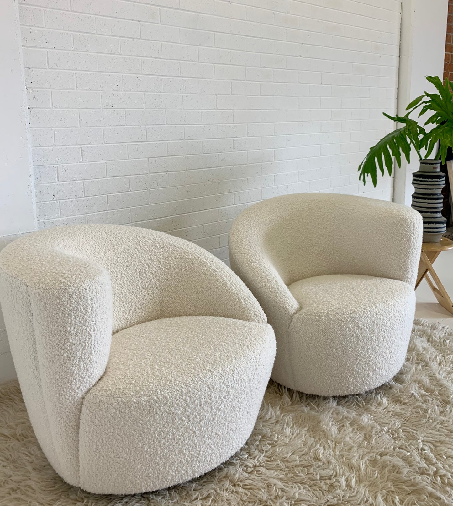 Gorgeous Boucle Vladimir Kagan Style Swivel Tub Chair
