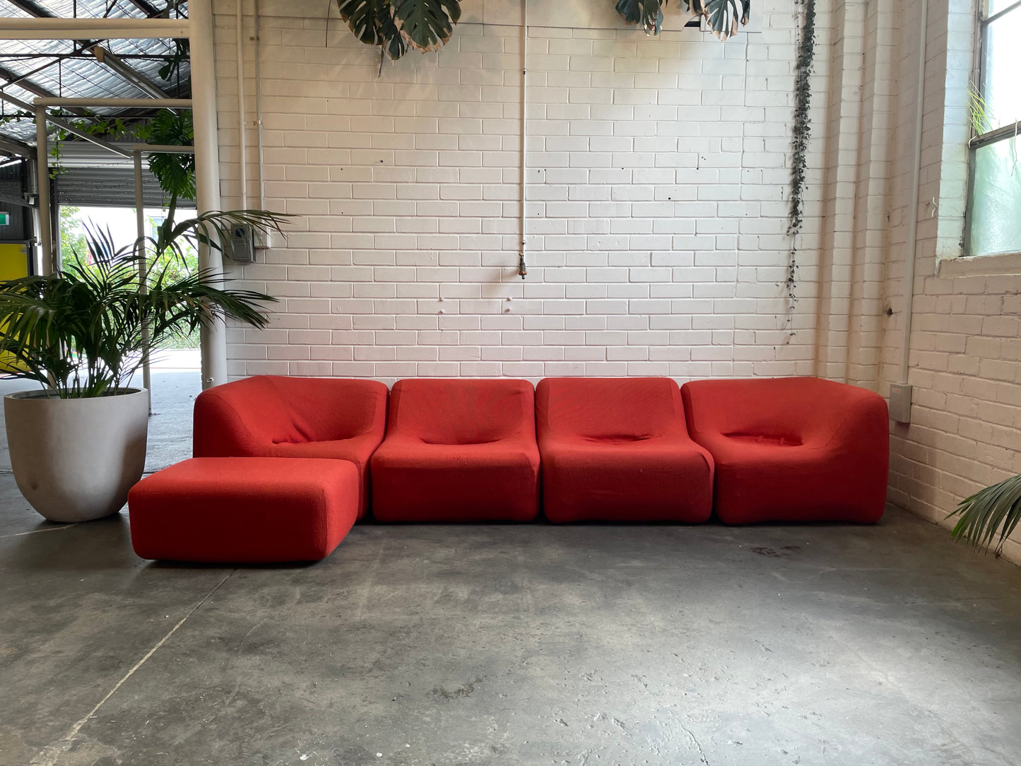 Featherston Numero IV Lounge