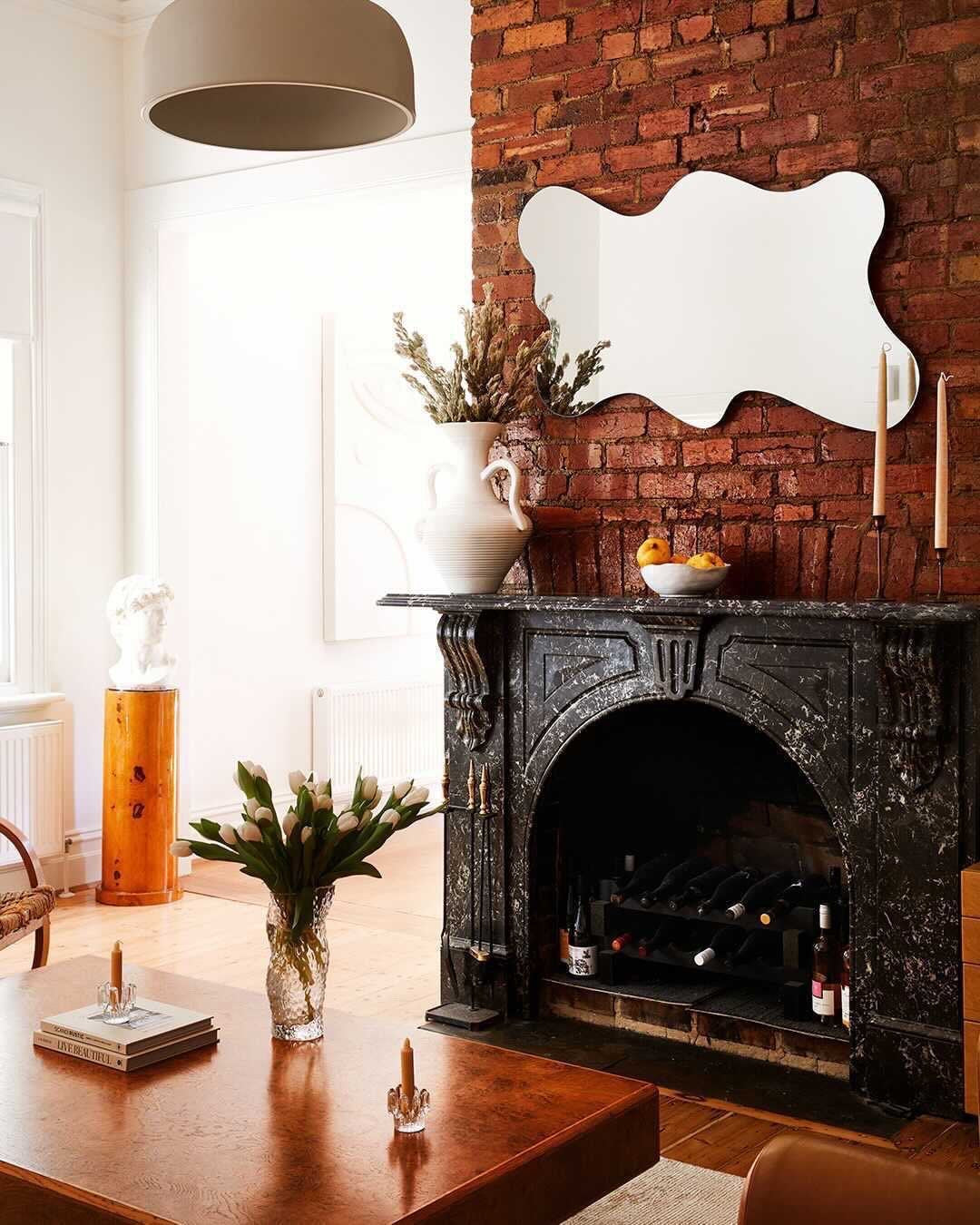 - Large Wavy Mirror