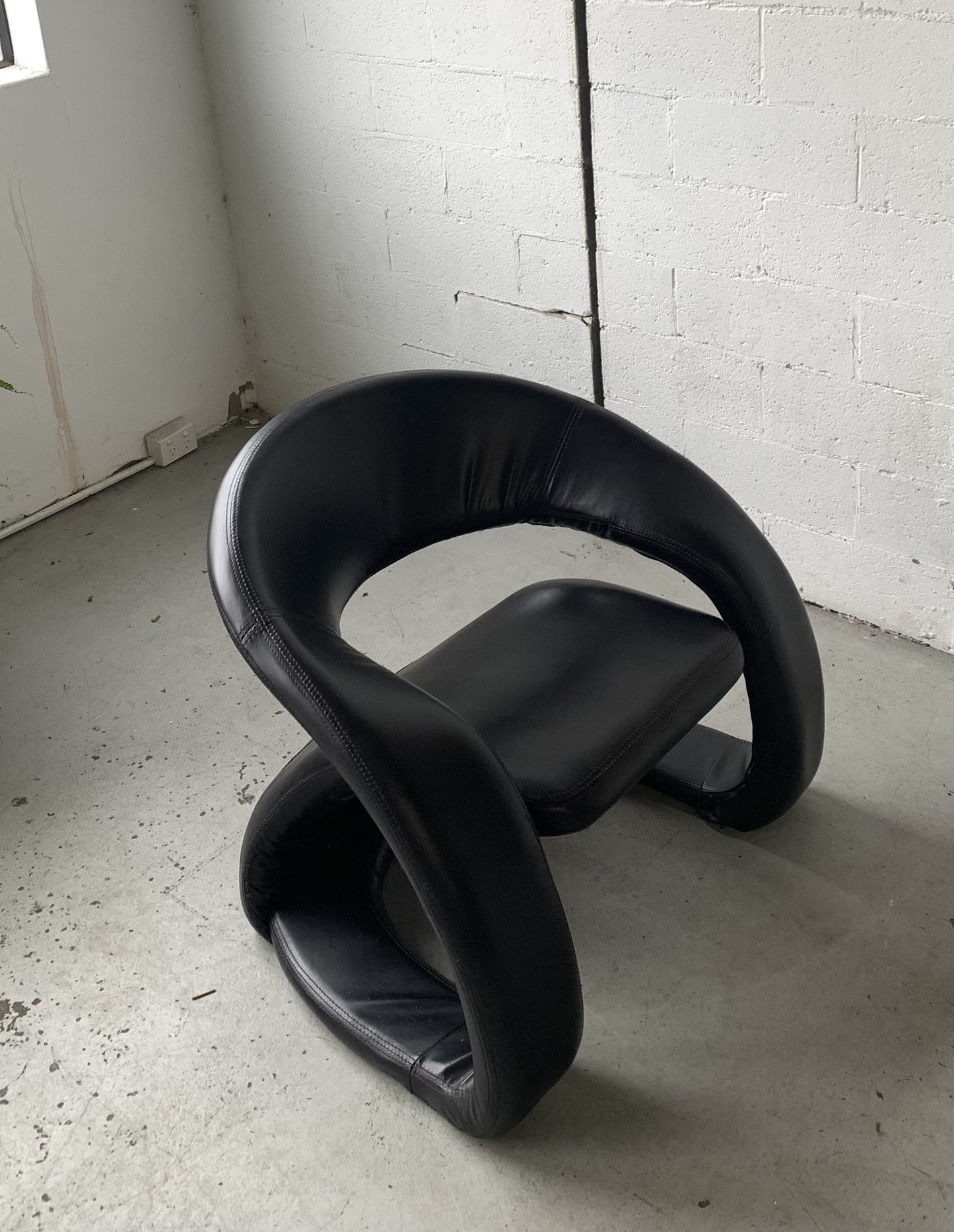 Jaymar Tongue Chair, Canada