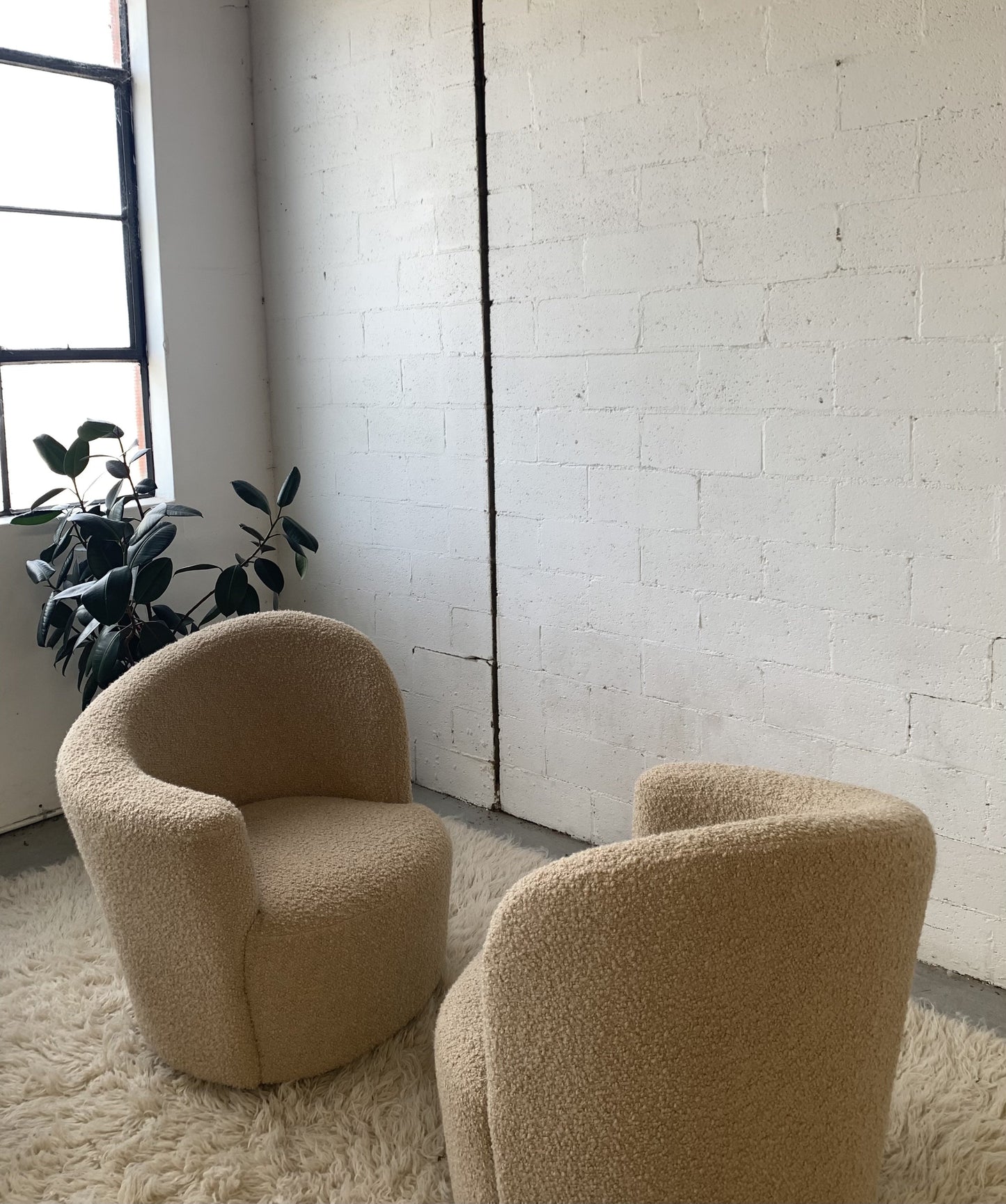 Vladimir Kagan-Style Swivel Chair in Wool Boucle - Two Available