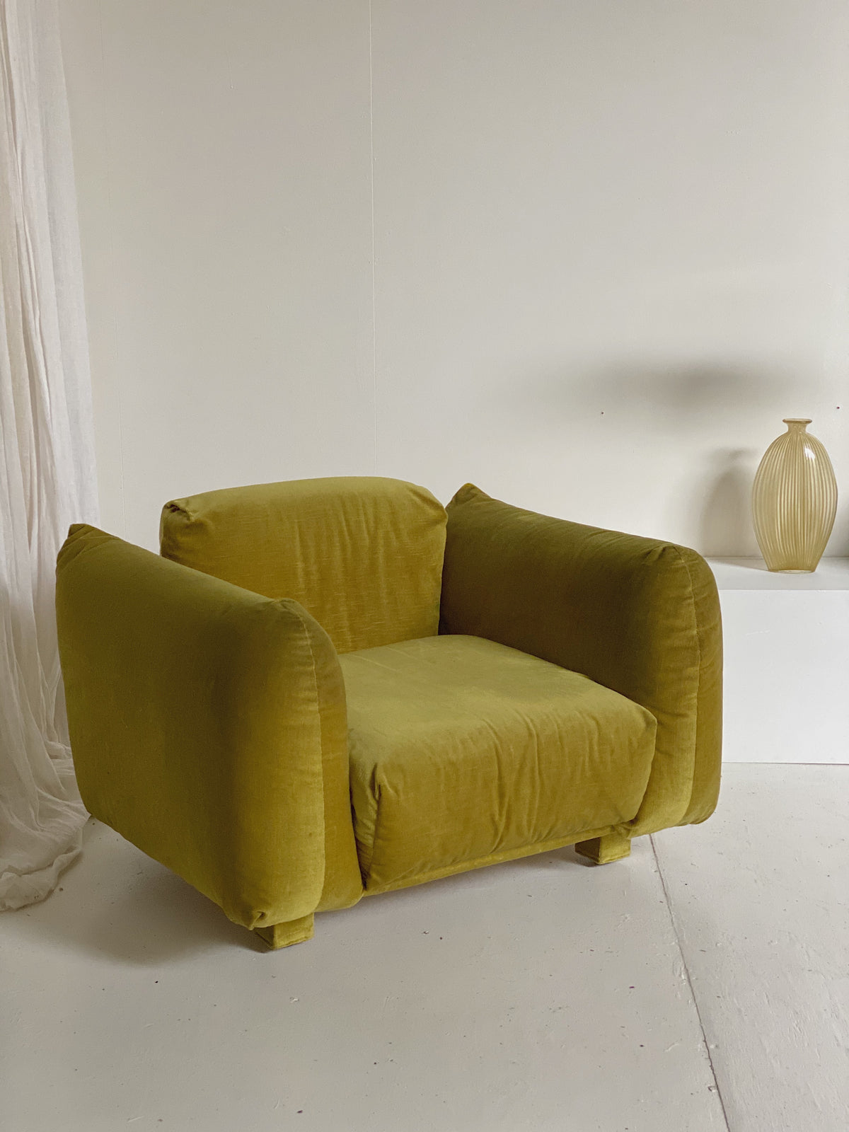 Chubby Velvet Lounge Chair