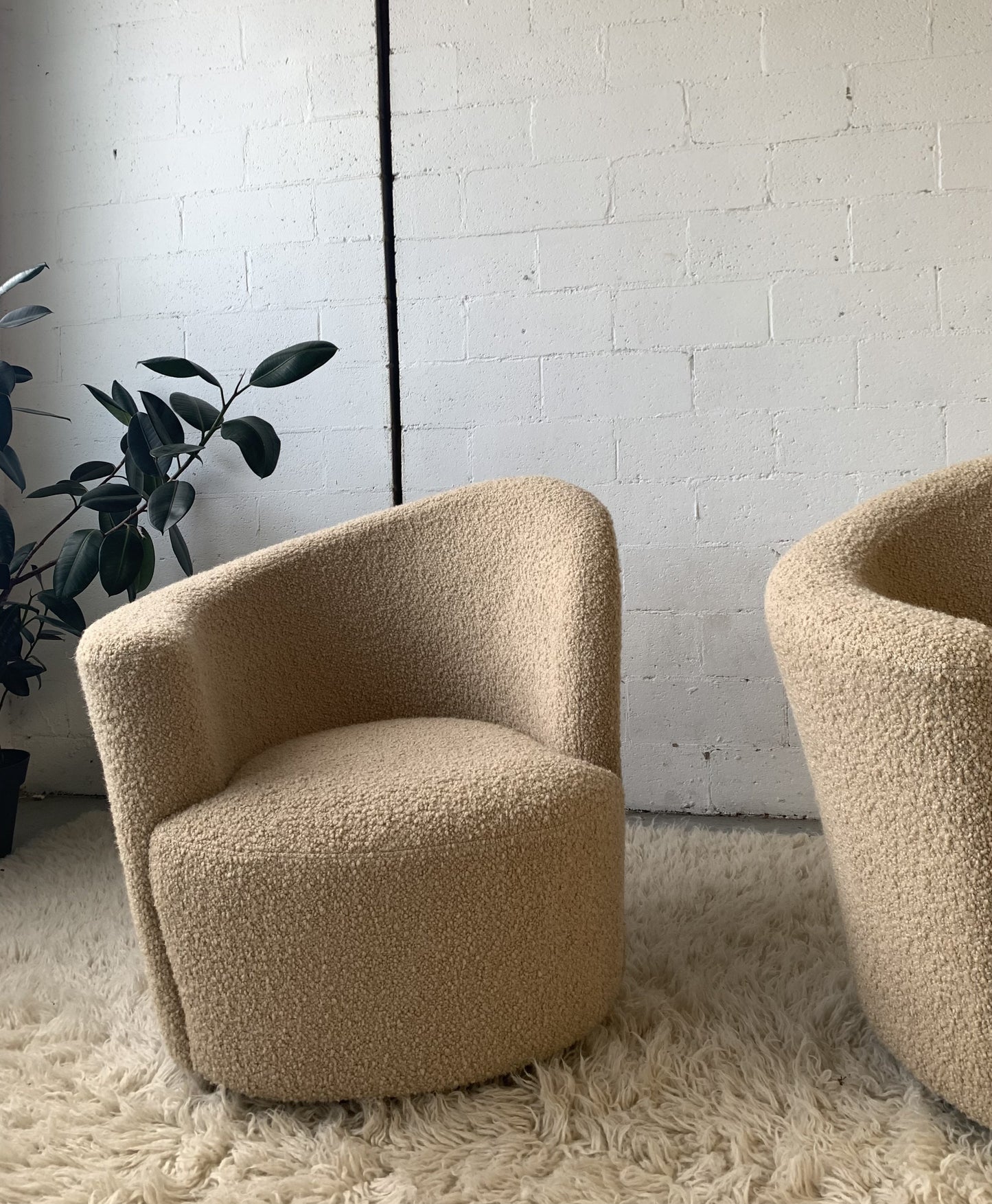 Vladimir Kagan-Style Swivel Chair in Wool Boucle - Two Available