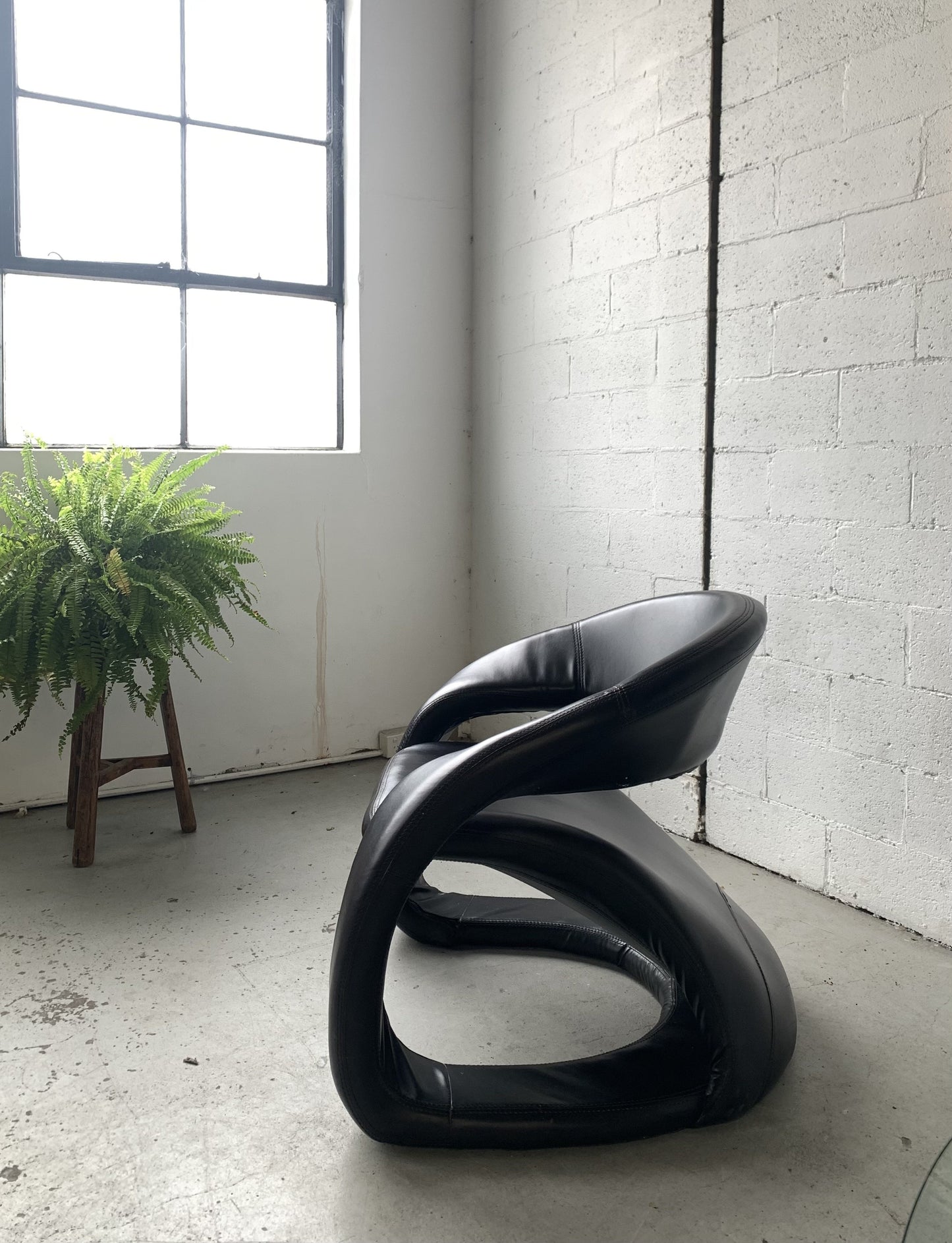 Jaymar Tongue Chair, Canada