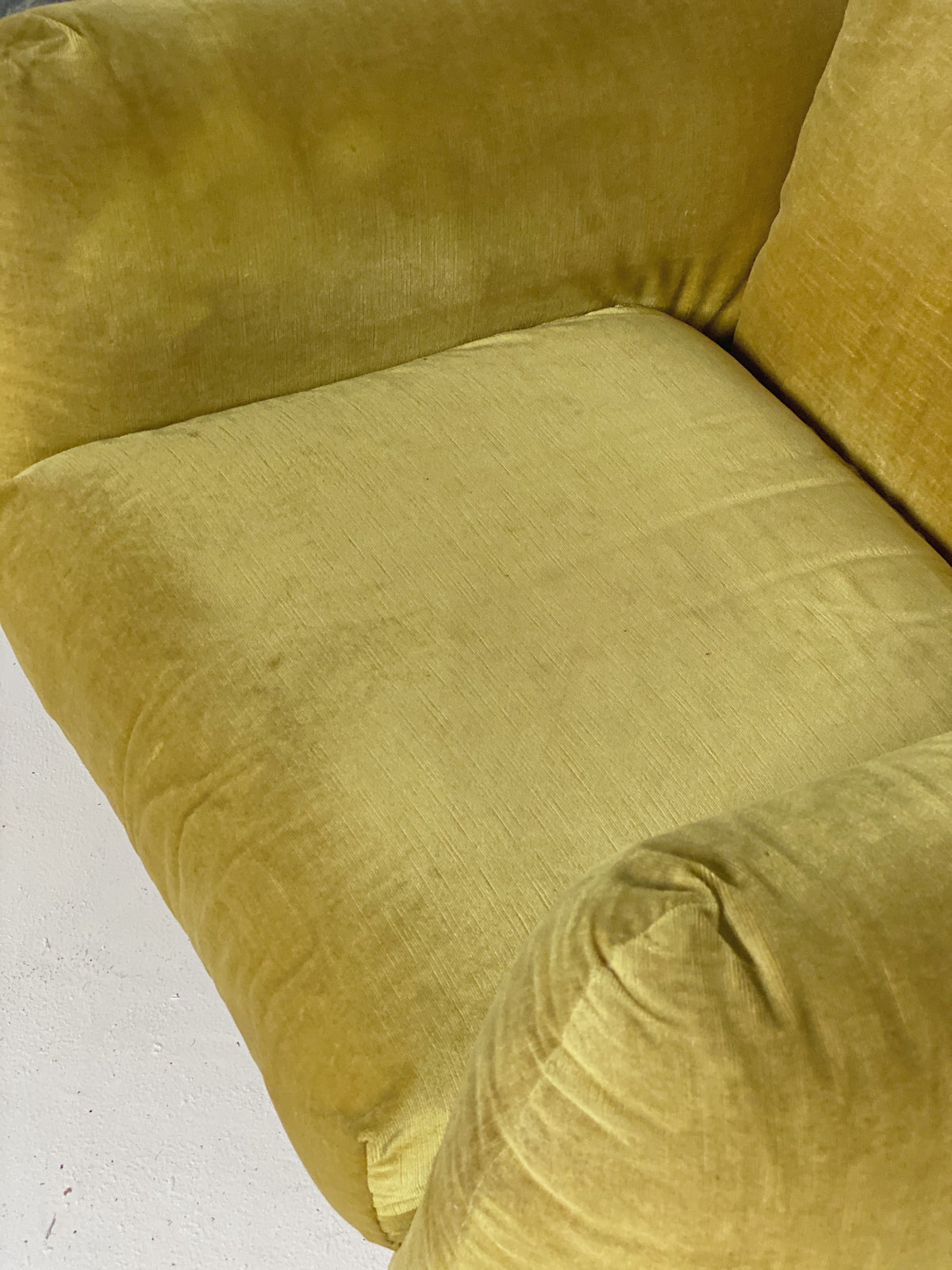 Chubby Velvet Lounge Chair