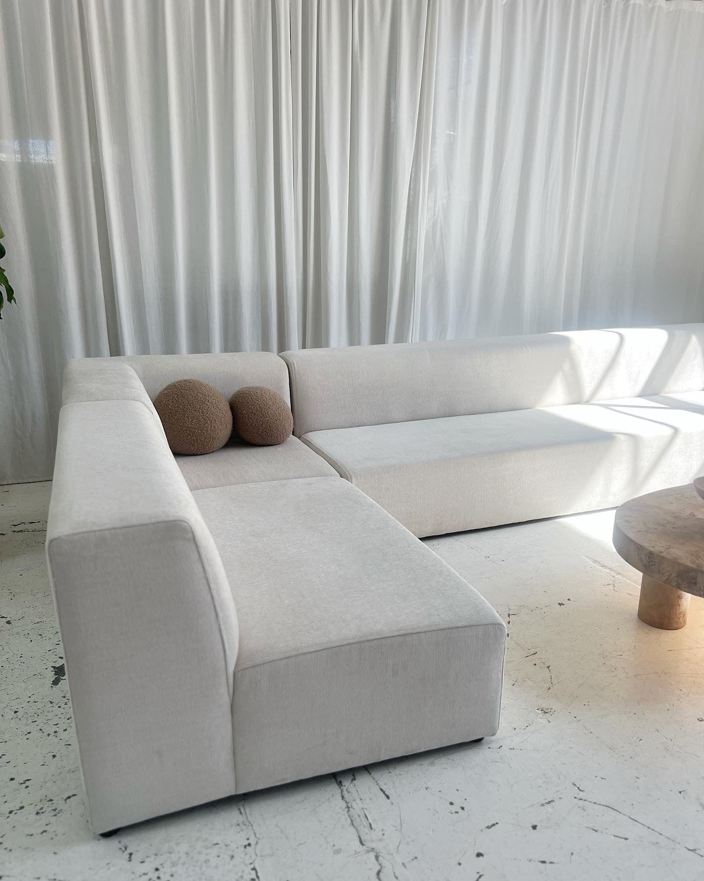 - Bespoke Large White Ivory Modular Sofa Set