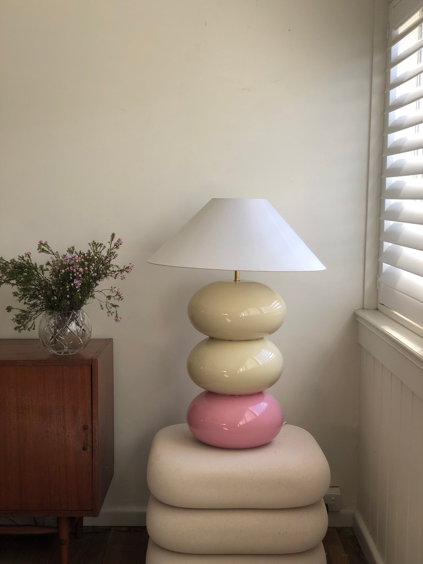 Large scale ceramic bubble lamp