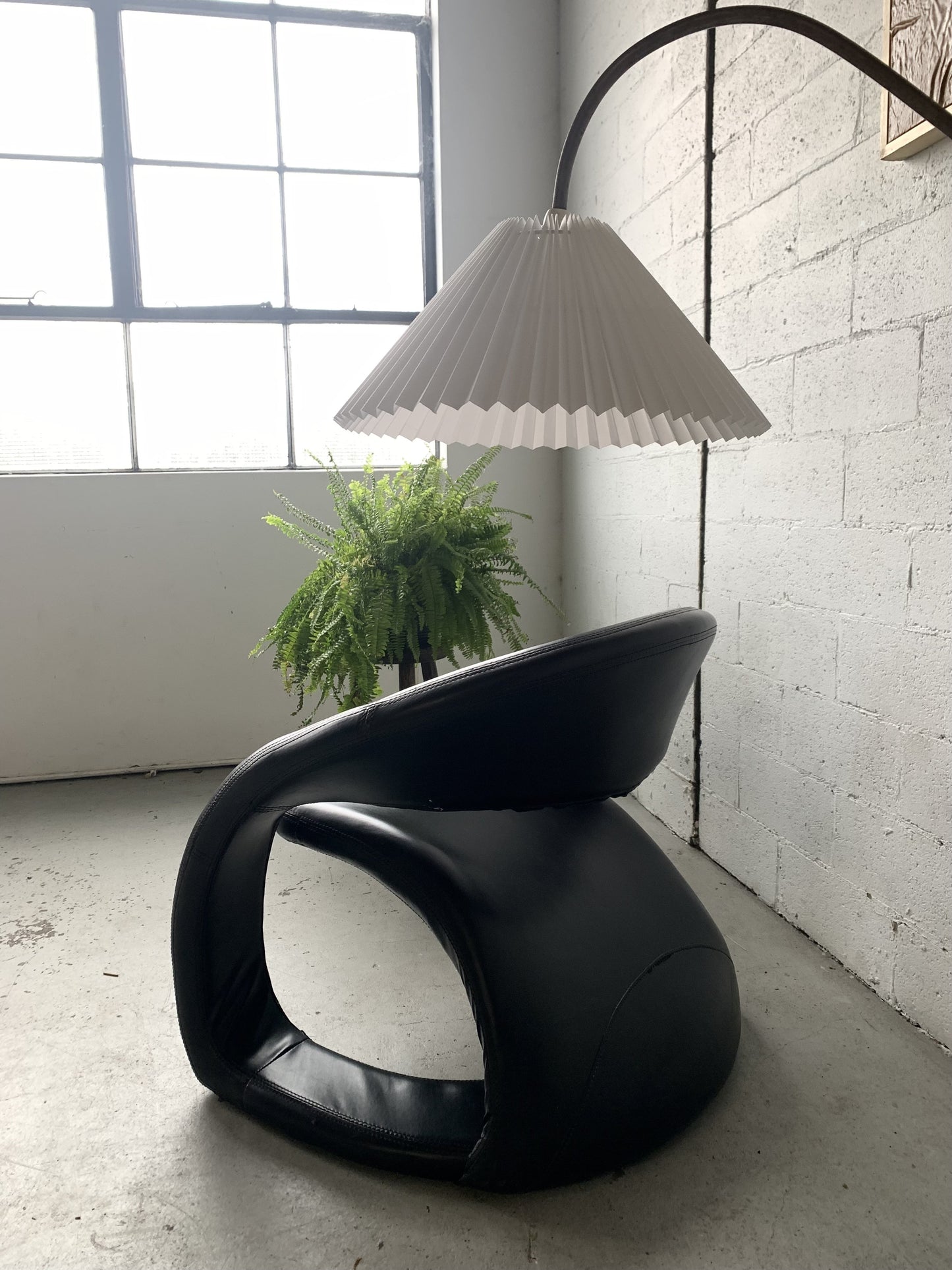Jaymar Tongue Chair, Canada