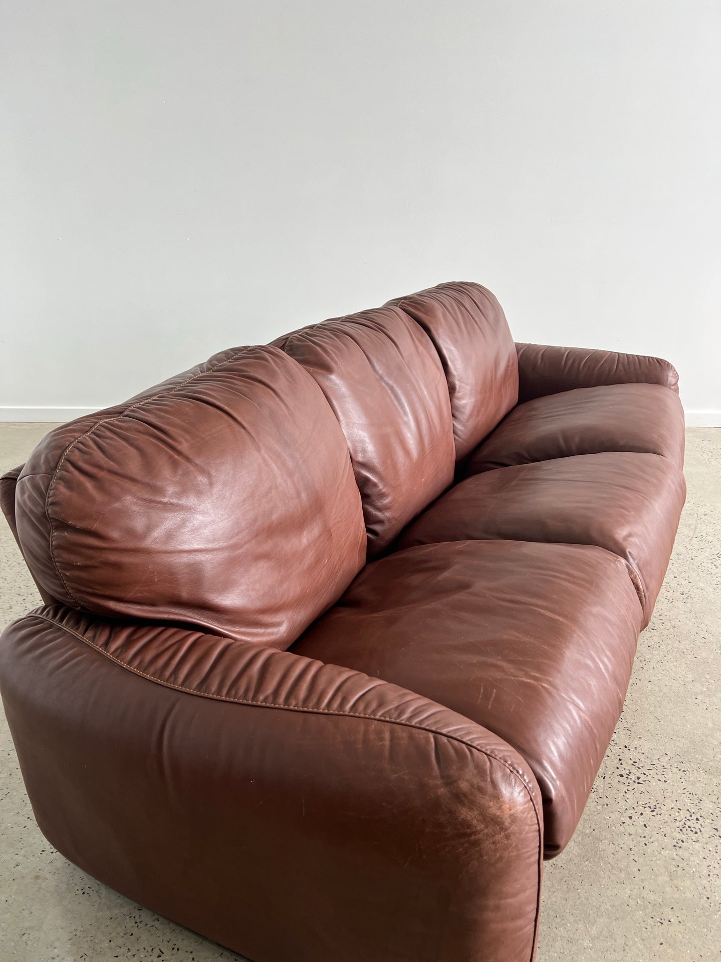 Italian 'Piumotto' Arrigo Arrigoni for Busnelli Leather Sofa & Armchairs - 1970s