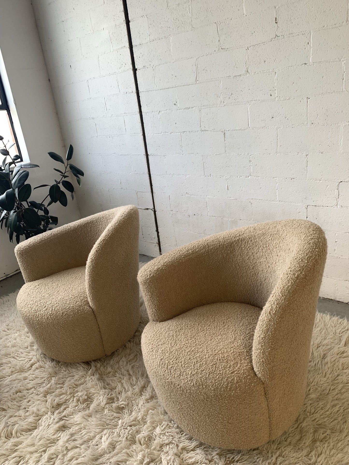 Vladimir Kagan-Style Swivel Chair in Wool Boucle - Two Available