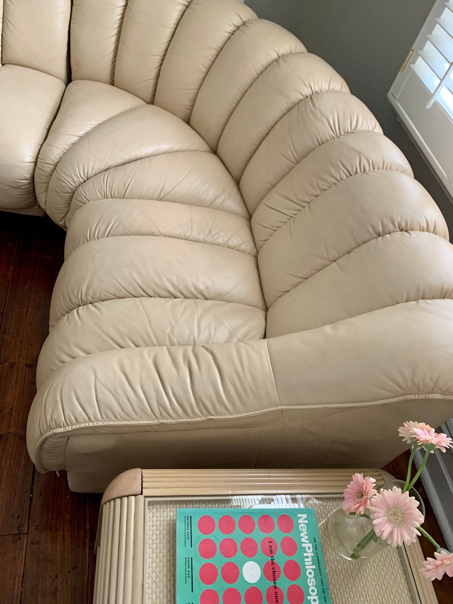 Peachy Cream Leather Sectional Sofa in the Style of De Sede