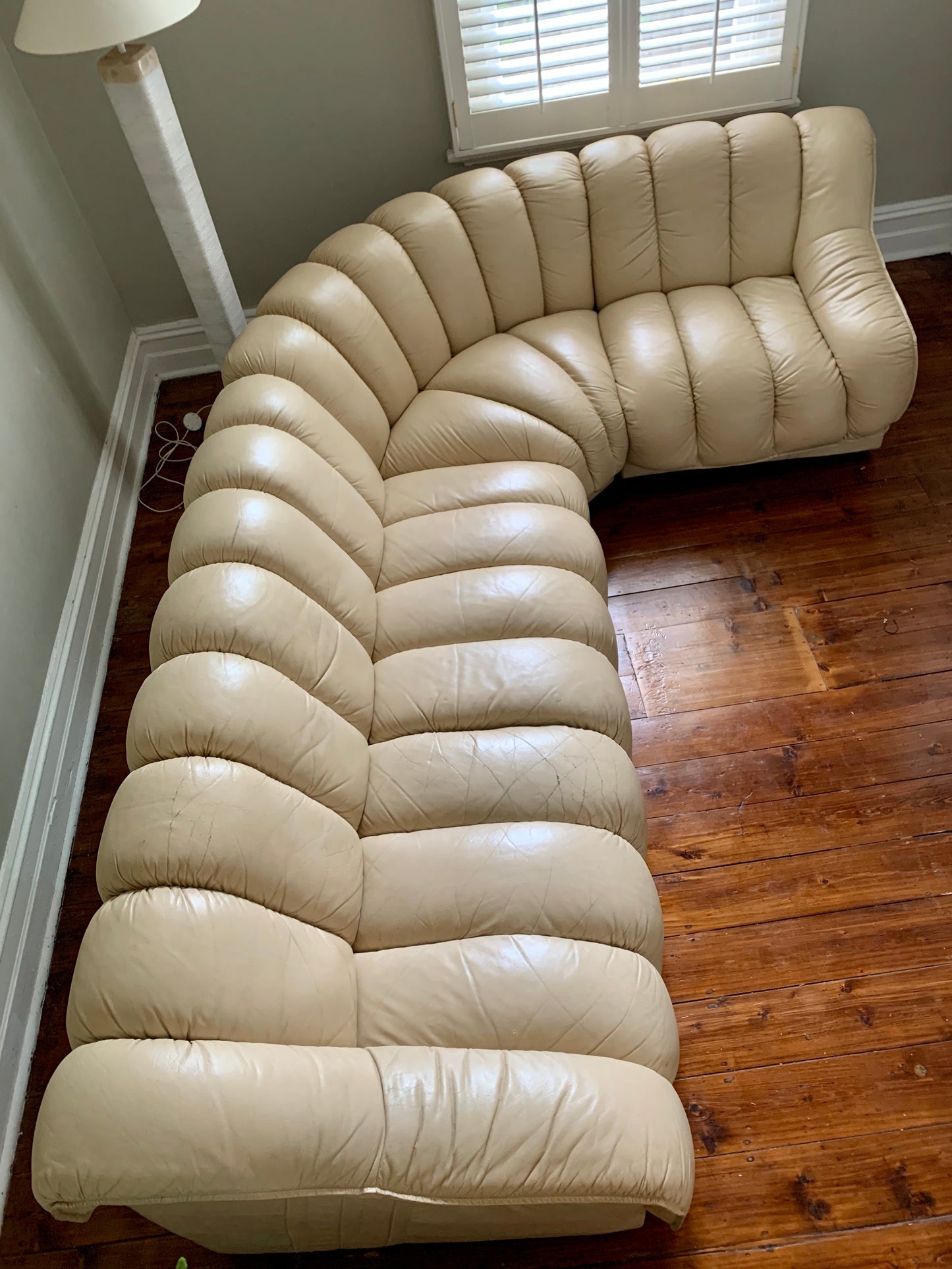 Peachy Cream Leather Sectional Sofa in the Style of De Sede