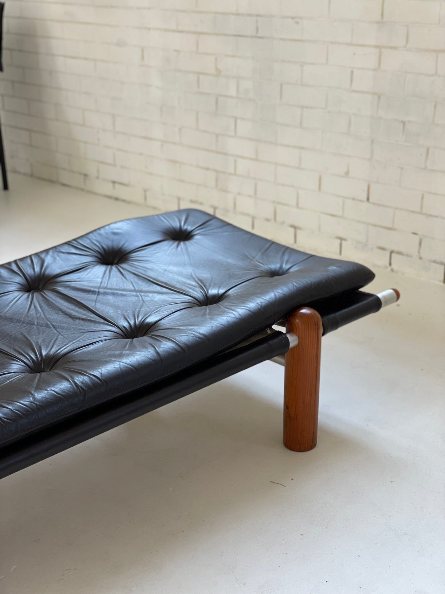 Studio Line Chaise - Robert Dunlop and Tom Larsen