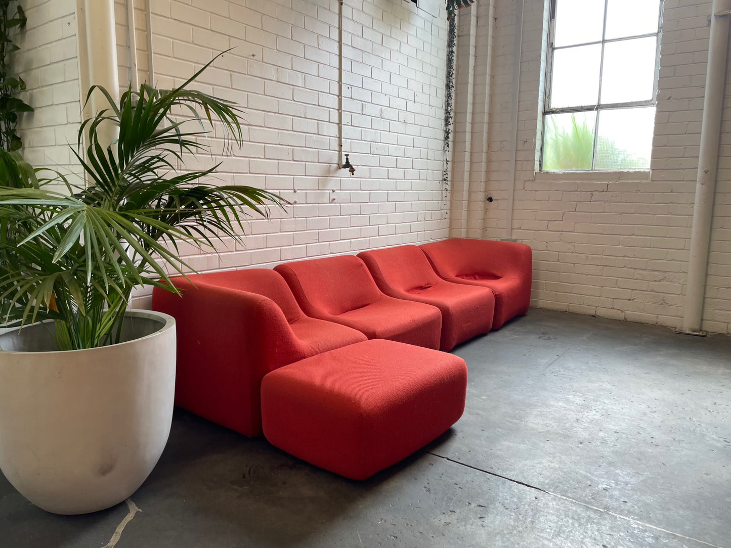 Featherston Numero IV Lounge