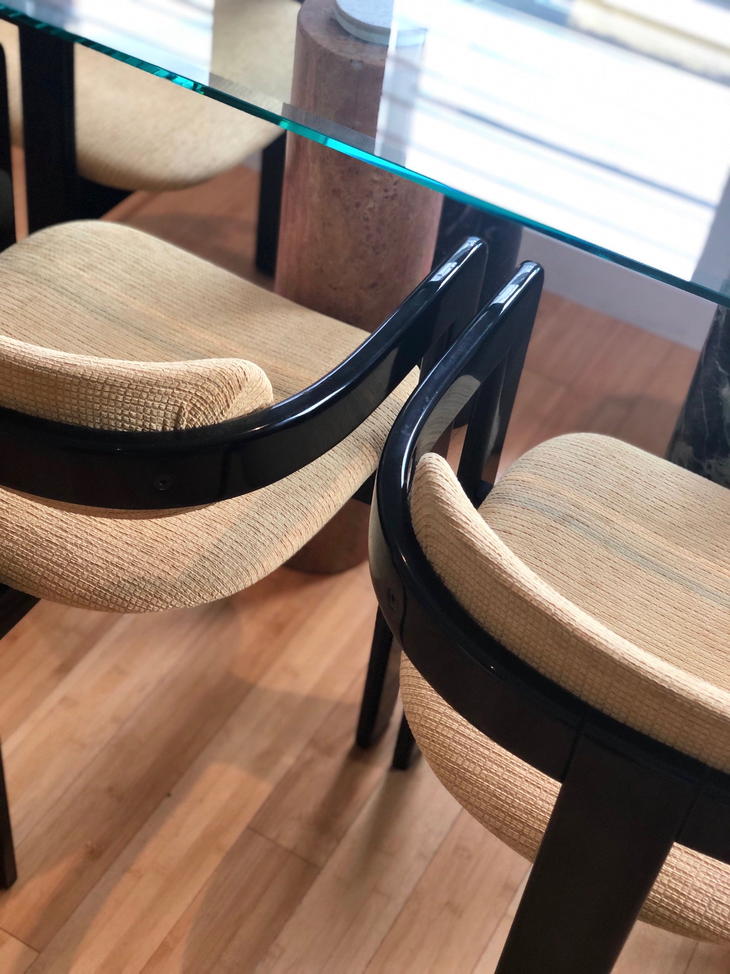 Tri-legged Dining Chairs