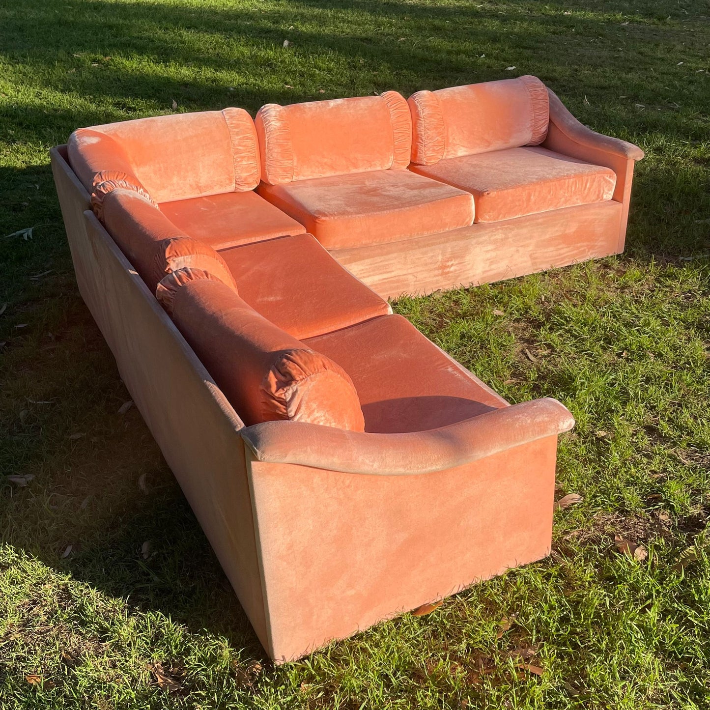 1970s Peach Velvet Louge