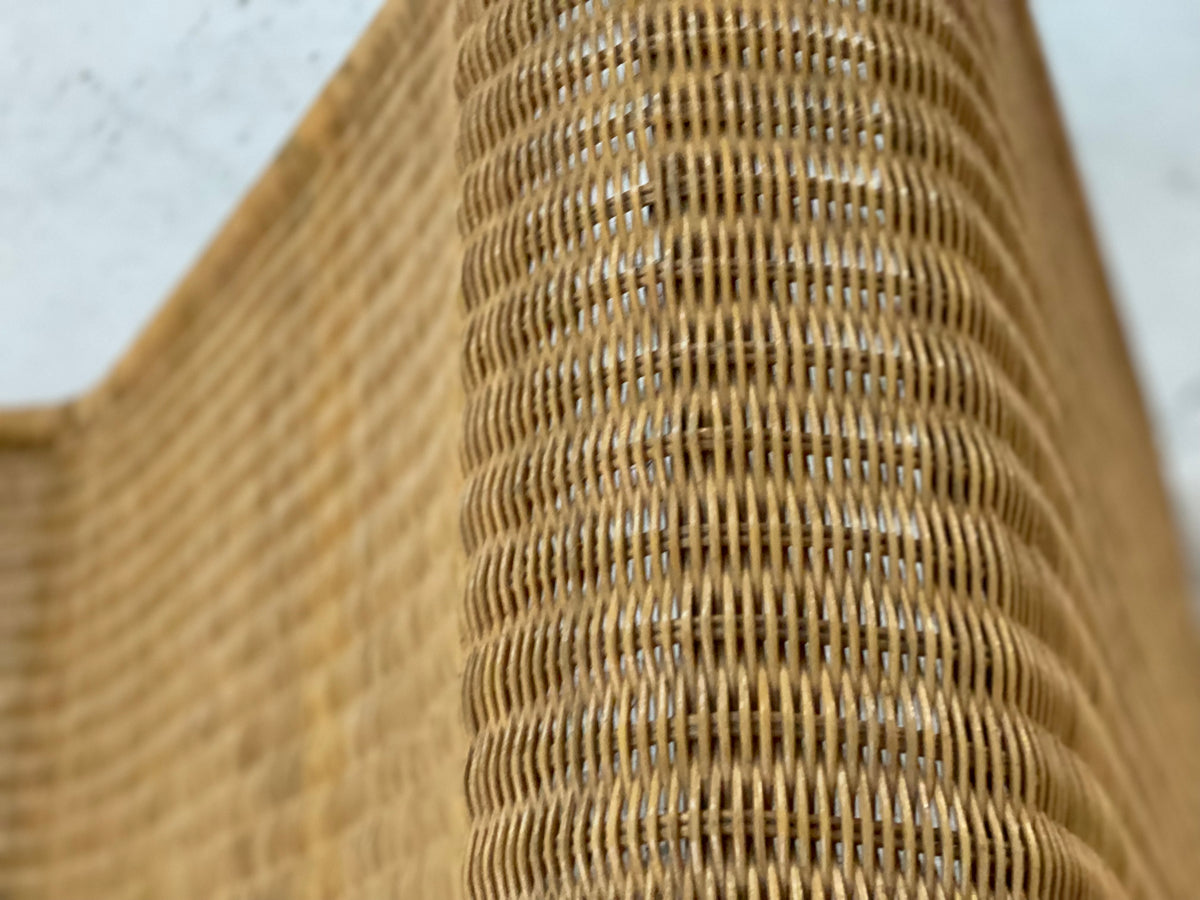 Cane Lounge Chaise After Tito Agnoli P3