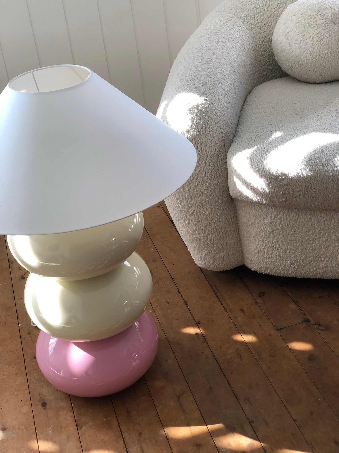 Large scale ceramic bubble lamp