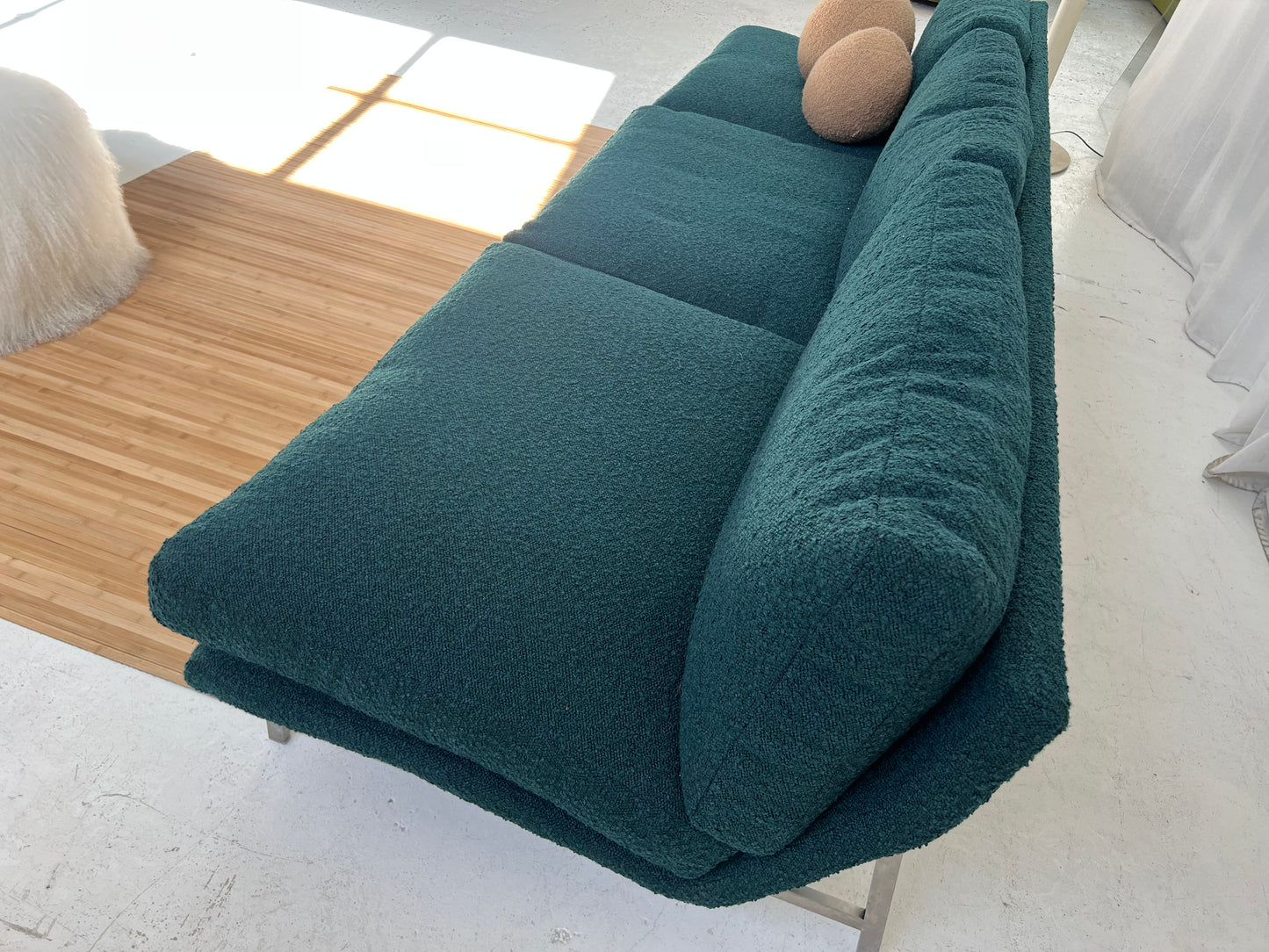 - Fritz Hansen/Pierro Lissoni Boucle Sofa