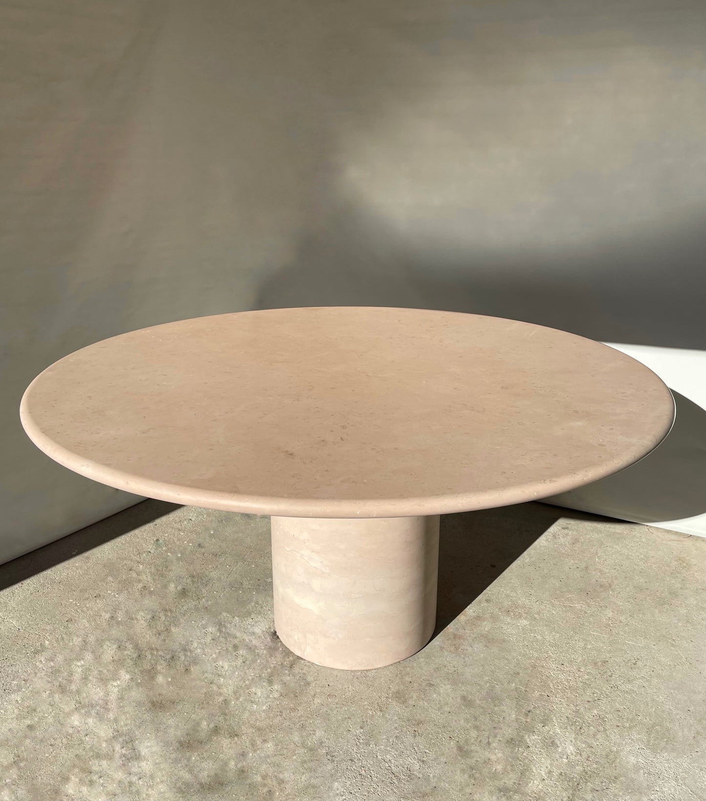 Vintage Round Marble Dining Table