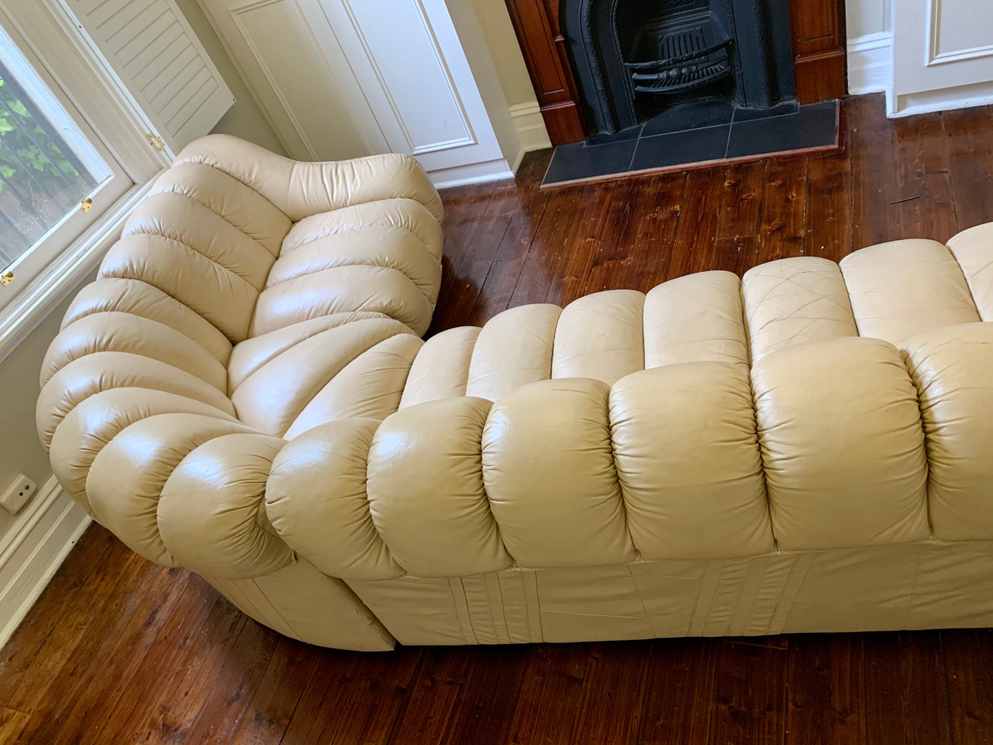 Peachy Cream Leather Sectional Sofa in the Style of De Sede