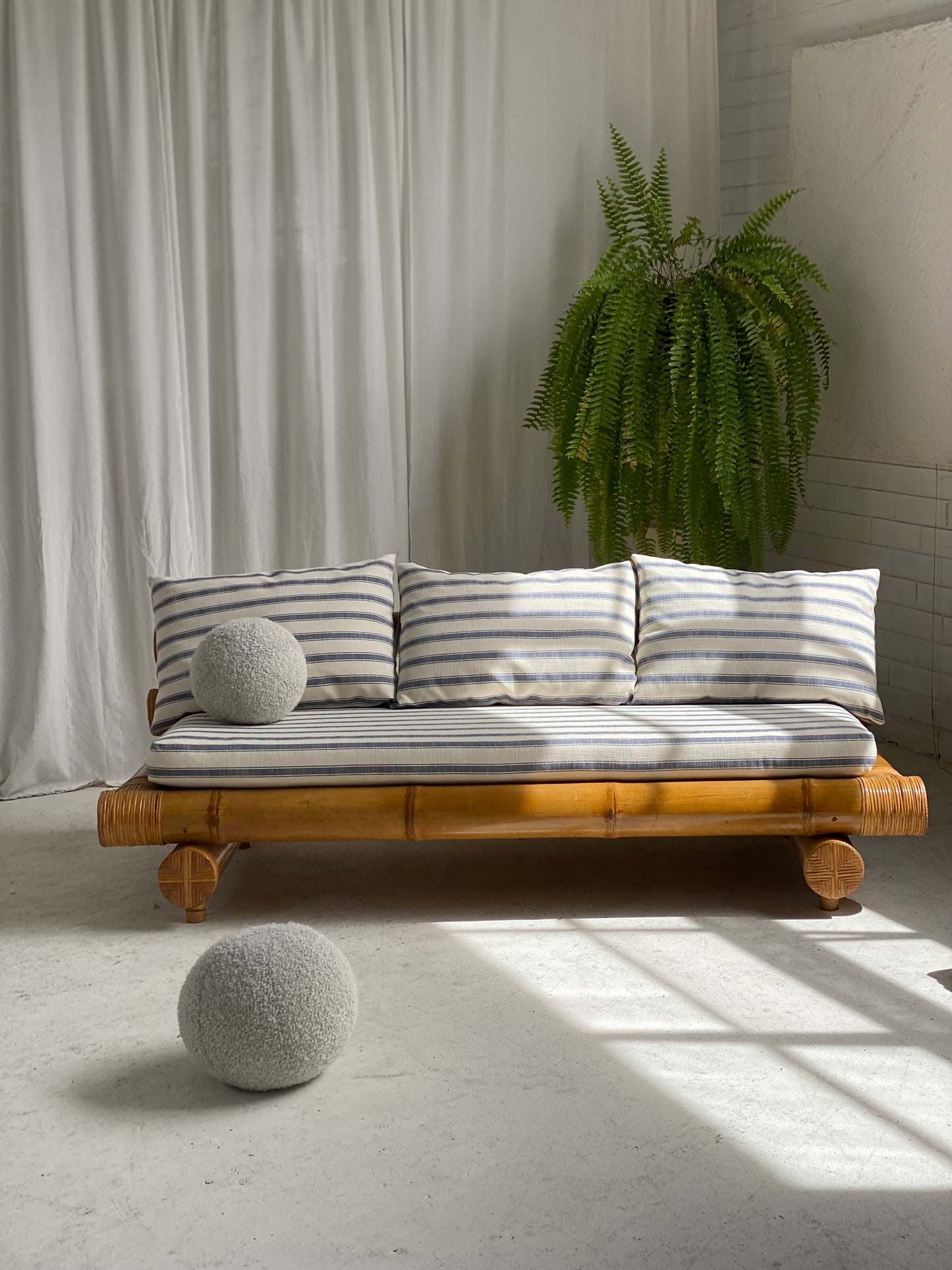 Vintage Bamboo Sofa Daybed